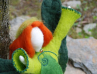 Engel Grün, Merinowolle, aufwendig bestickt, ca. 35cm